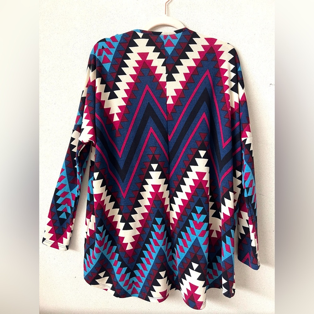 Geometric Patterned Open Front Cardigan - Picture 3 of 3